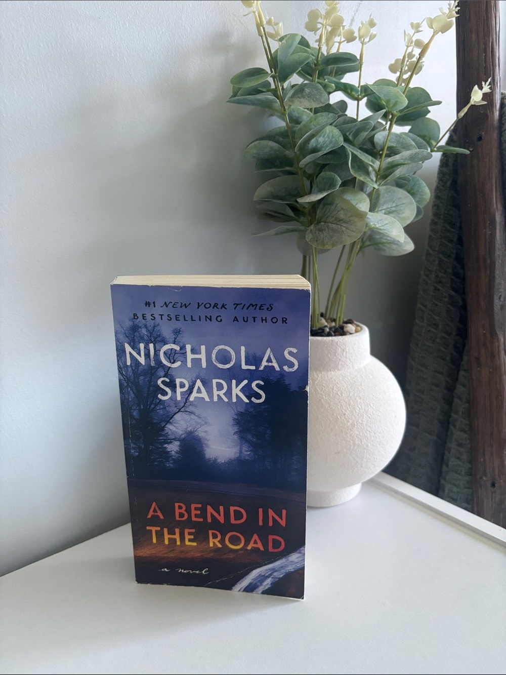 Nicholas Sparks "A Bend in the Road" - Blue Cover Mass Paperback